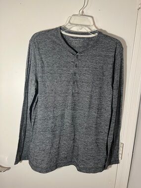 Banana Republic vintage T-shirt, medium gray four buttons  front long sleeves